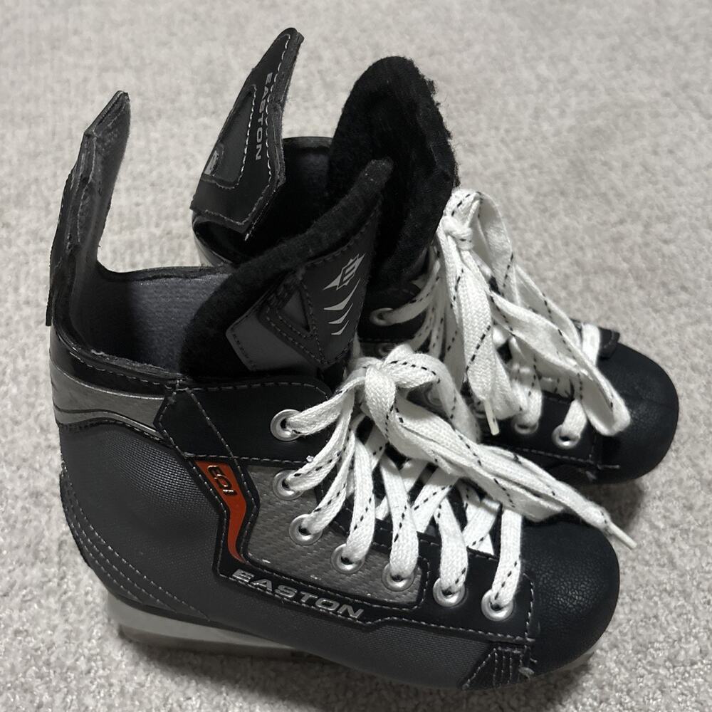 Easton Synergy Eq40 Kids Youth Boys hockey skate Size Youth 13 Barely Used
